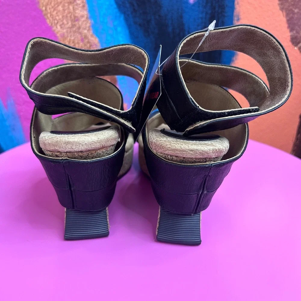 Modzori Womens 8 Wedge Sandals Black Gold Reversible Multi-Way NWT
